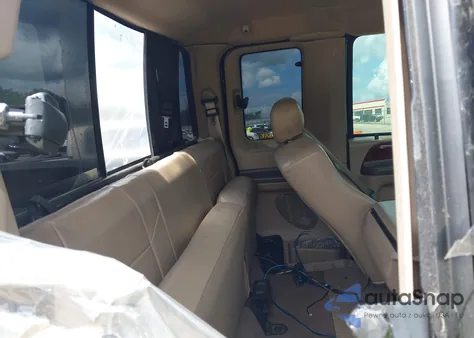 2003 Ford F-250 Lariat/Xl/Xlt из США, поврежденный, VIN 1FTNX21P63EC20484